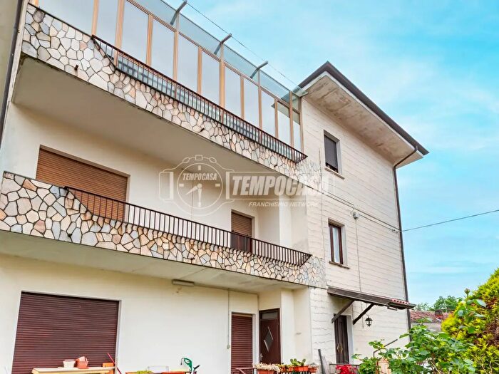 Appartamento quadrilocale in vendita in Via Taravellera, Giaveno