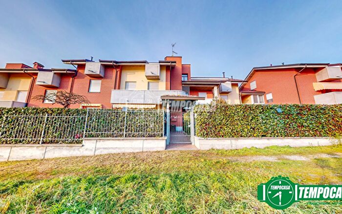 Appartamento trilocale in vendita in Valenza