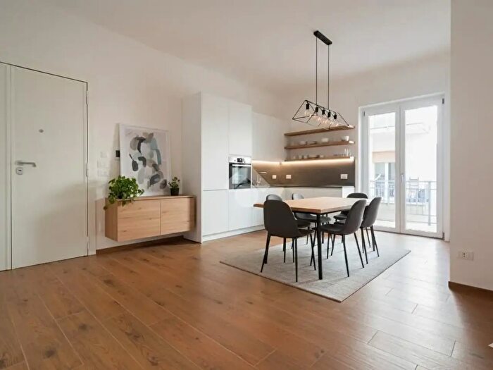 Appartamento trilocale in vendita in Via Giuseppe Giusti, Conversano