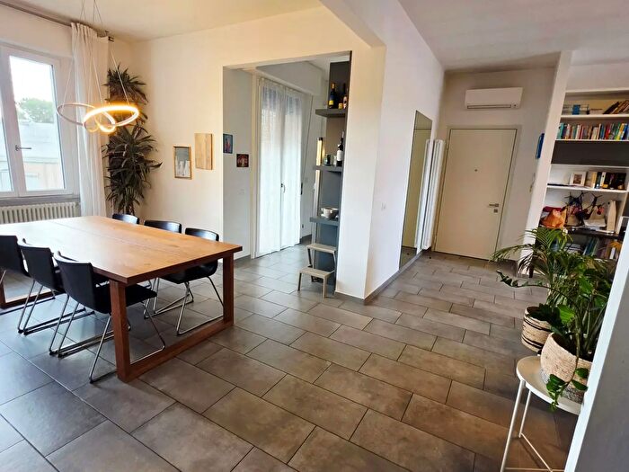 Appartamento con 5 locali in vendita in Sarzana