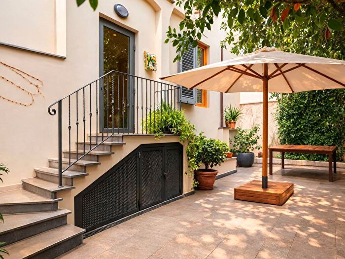 Appartamento con 5 locali in affitto in Lungarno della Zecca Vecchia, Santa Croce, Firenze