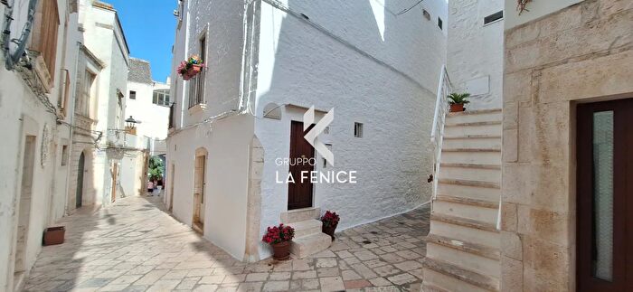 Casa trilocale in vendita in Via Garibaldi, Locorotondo