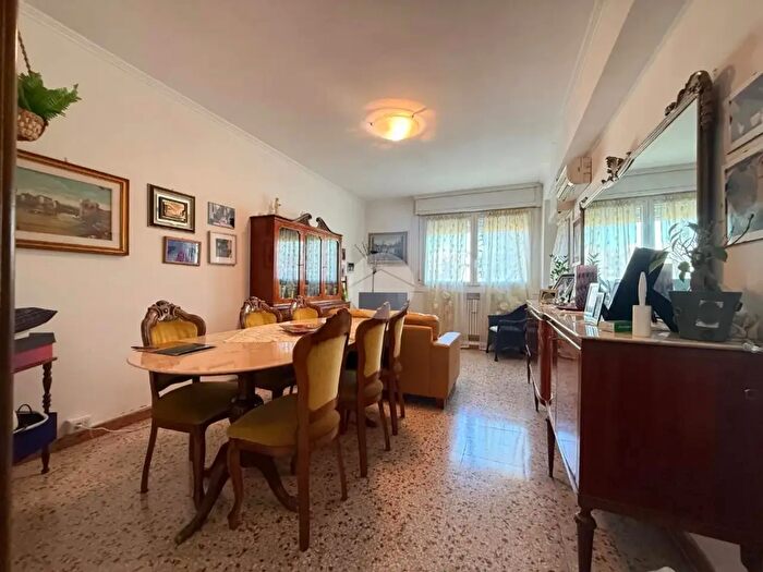 Appartamento quadrilocale in vendita in Via Candido Manca, Roma