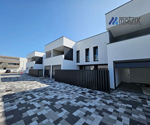 Casa con 10 locali in vendita in Via Roma, Noventa Padovana