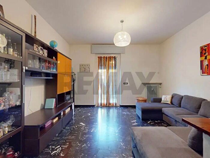 Appartamento quadrilocale in vendita in Via Ugo Foscolo, Acqui Terme