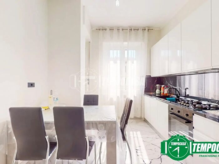 Appartamento trilocale in vendita in Via Gioacchino Rossini, Alessandria