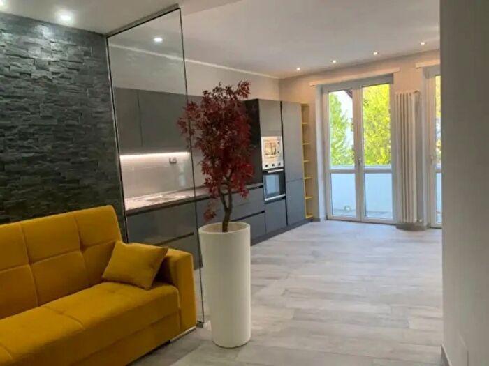 Appartamento trilocale in vendita in Viale Guglielmo Marconi, Romano Canavese