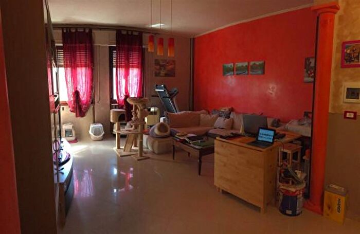 Appartamento con 5 locali in vendita in Volpedo