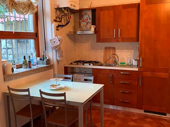 Appartamento monolocale in affitto in Viale Corsica, Milano