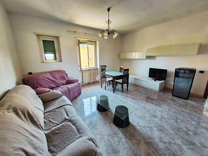 Appartamento trilocale in affitto in Via Alessandro Manzoni, Centro, Colleferro
