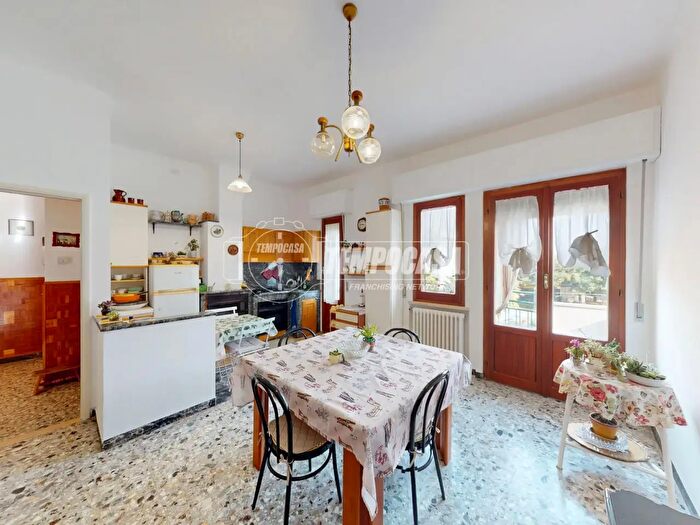 Appartamento quadrilocale in vendita in Via Giacomo Leopardi, Pedaso