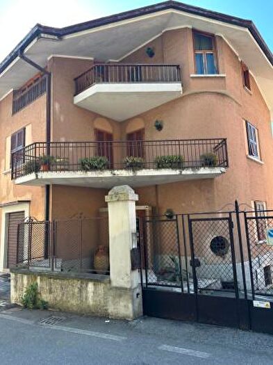 Casa con 6 locali in vendita in Via Giuseppe Mazzini, Concesio