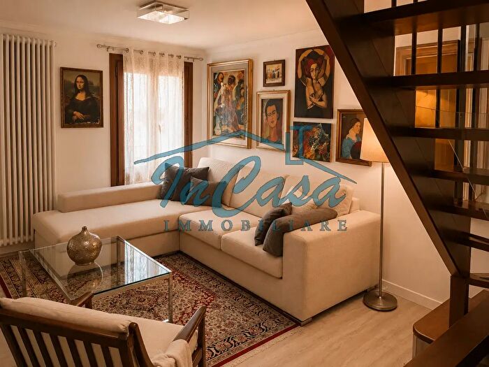 Casa con 5 locali in vendita in Via Valsugana, Castelfranco Veneto
