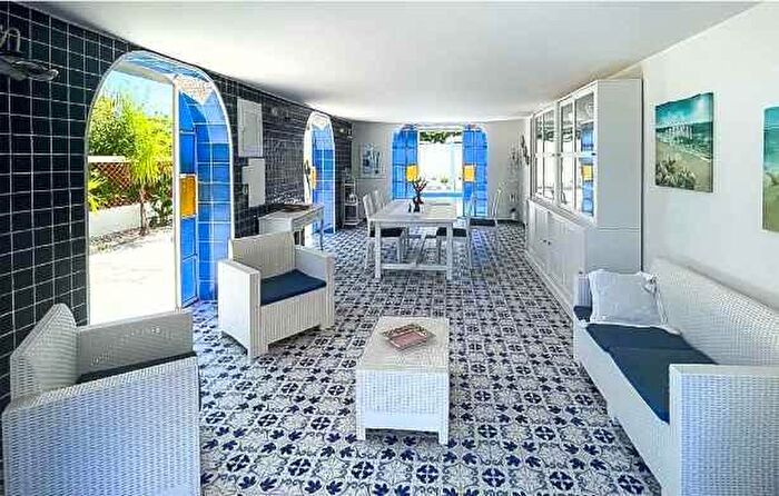 Casa con 5 locali in vendita in Capaccio