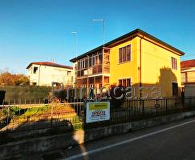 Casa con 6 locali in vendita in Via Pisacane, Spinea
