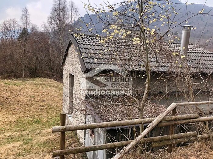 Casa trilocale in vendita in Via Fraggio, Taleggio