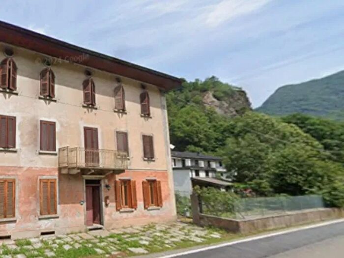 Casa con 7 locali in vendita in Bettola Vocca Cellio con Breia Vercelli Piemonte Italia, Vocca