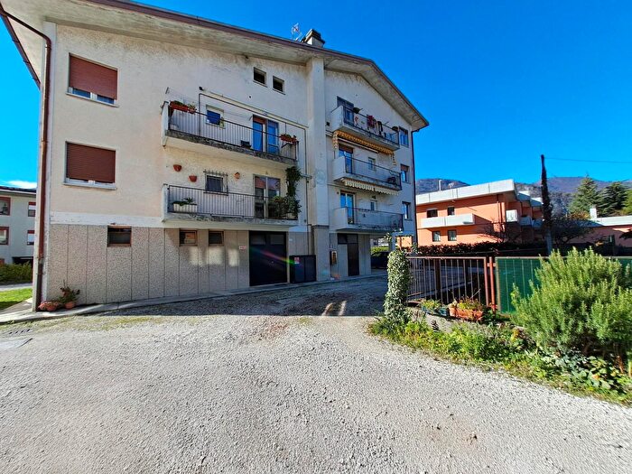 Appartamento con 6 locali in vendita in Tolmezzo