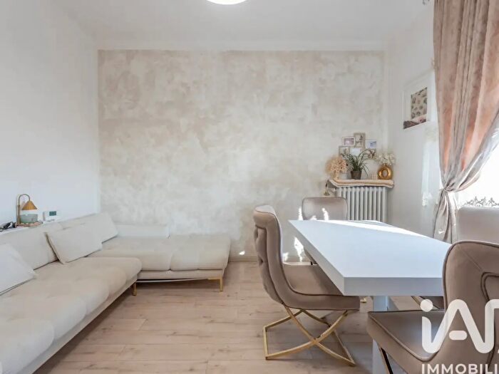 Appartamento con 5 locali in vendita in Via IV Novembre, Montefano