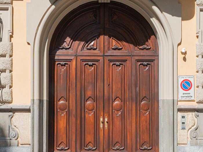 Appartamento trilocale in affitto in Via Giovanni Camerana, San Secondo, Torino