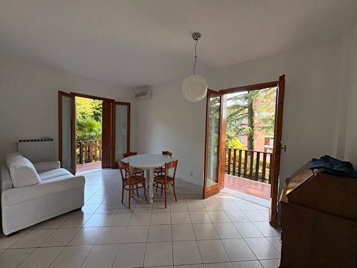 Appartamento bilocale in affitto in Via Camillo Benso di Cavour, Cernobbio