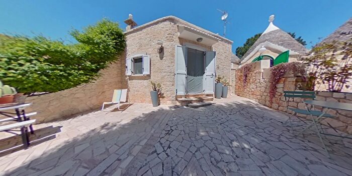 Casa trilocale in vendita in Locorotondo