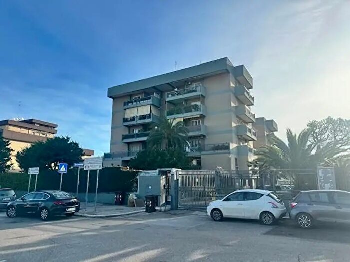 Appartamento quadrilocale in affitto in Via delle Murge, Bari