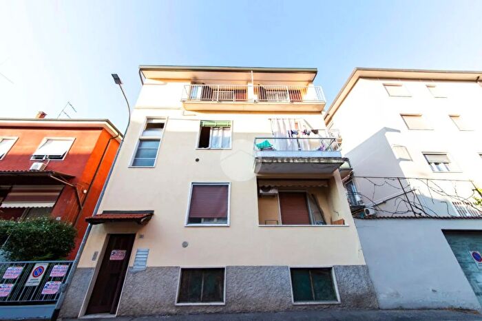 Appartamento monolocale in vendita in Via Ugo Foscolo, Cesano Boscone