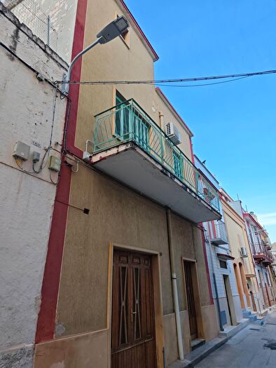 Casa quadrilocale in vendita in Via Ugonotti, Bari