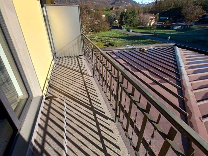 Appartamento bilocale in affitto in Via Molinello, Vall'alta, Albino