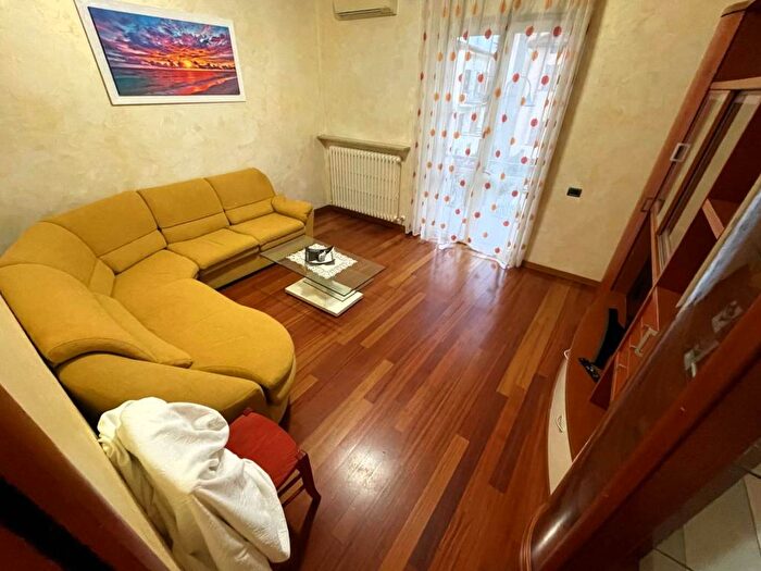 Appartamento trilocale in affitto in Vicolo Monte Grappa, Grassobbio