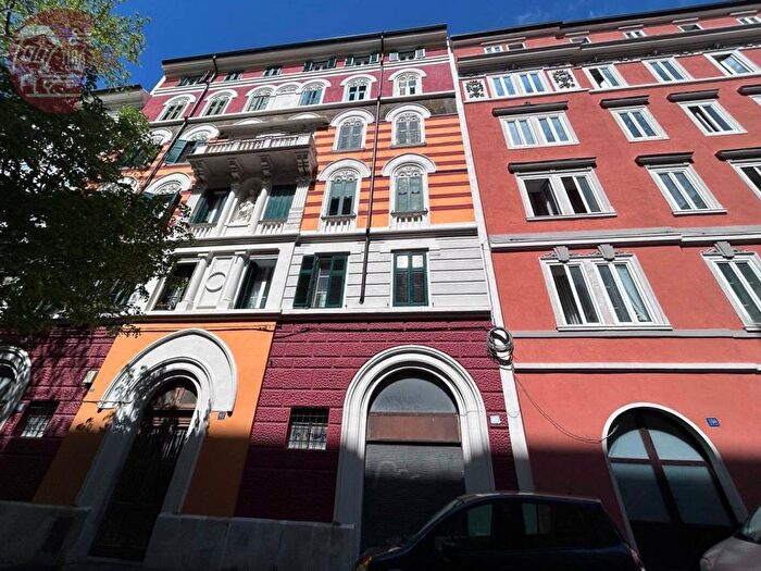 Appartamento trilocale in affitto in Viale Settembre, Cologna Università, Trieste
