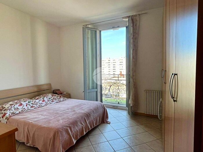 Appartamento bilocale in affitto in Via Carlo Farini, Farini, Milano