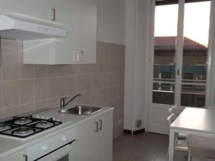 Appartamento trilocale in affitto in via Ripamonti, Vigentino Fatima, Milano