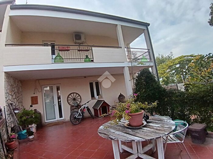 Casa con 5 locali in vendita in Zona Lagogemolo, Cassano Delle Murge