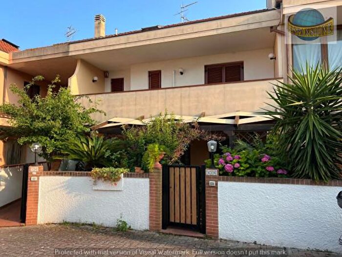 Casa con 6 locali in vendita in Via V Colonna, Francavilla Al Mare