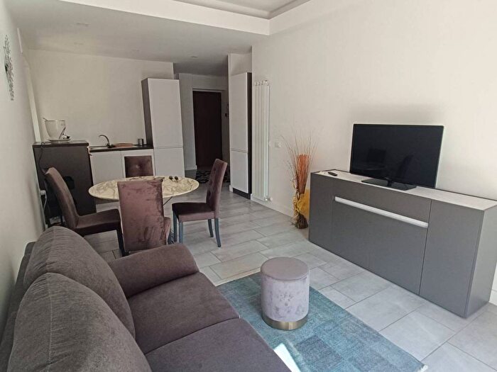 Appartamento bilocale in affitto in Via Silvio Sesti, Panebianco Tribunale, Cosenza