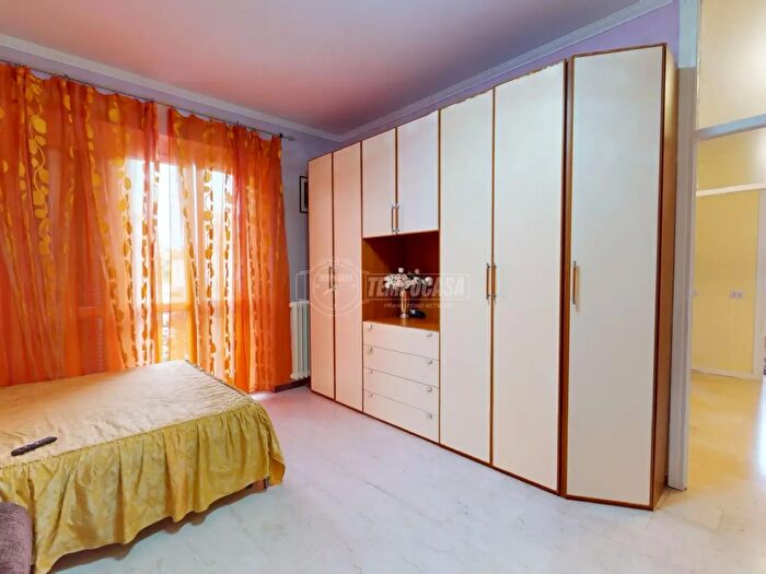 Appartamento trilocale in vendita in Viale Brianza, Carate Brianza