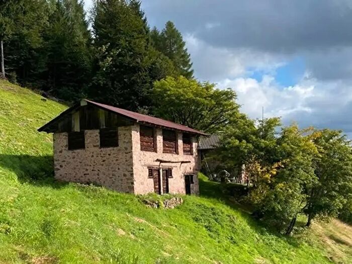 Casa quadrilocale in vendita in Mangio, Castel Condino