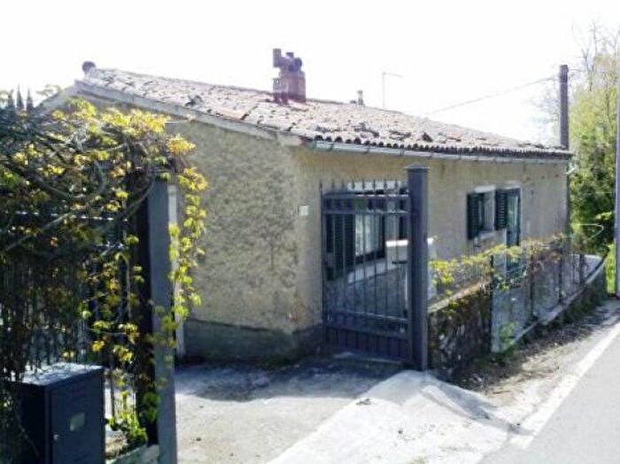 Casa con 6 locali in vendita in Via della Fonte, Sorano