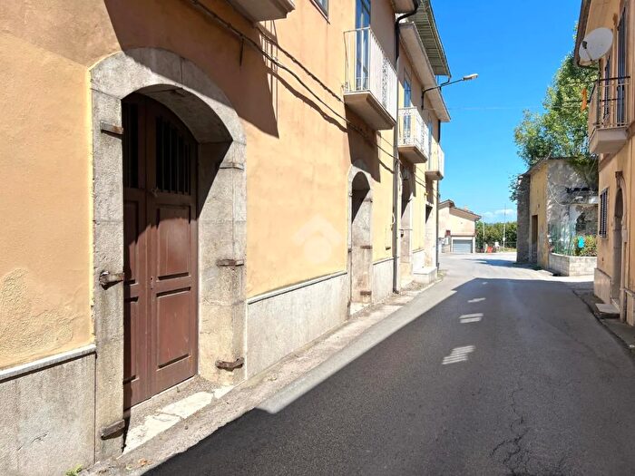 Casa con 9 locali in vendita in Via Giovanni Masucci, Serino