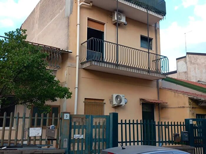 Appartamento trilocale in vendita in Via Pasubio, Tremestieri Etneo
