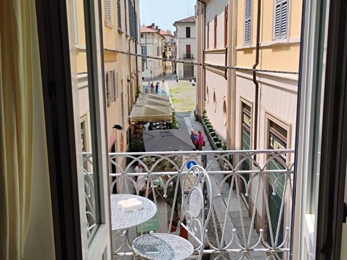Appartamento trilocale in affitto in Via Felice Cavallotti, Centro Storico, Pavia