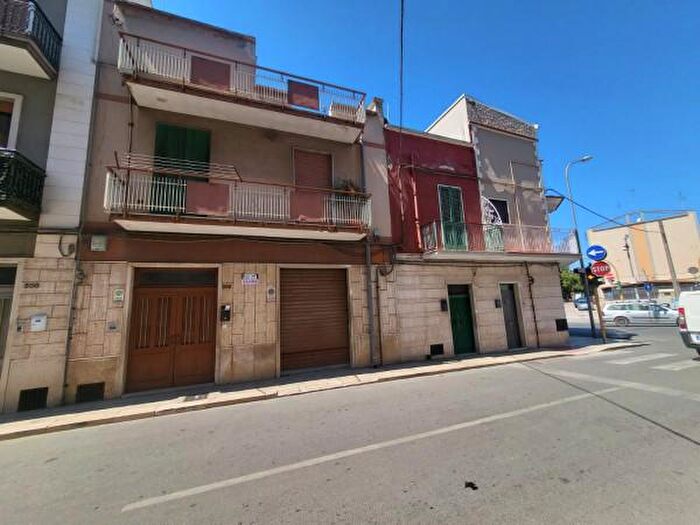 Casa con 5 locali in vendita in Via Giuseppe Garibaldi, Andria