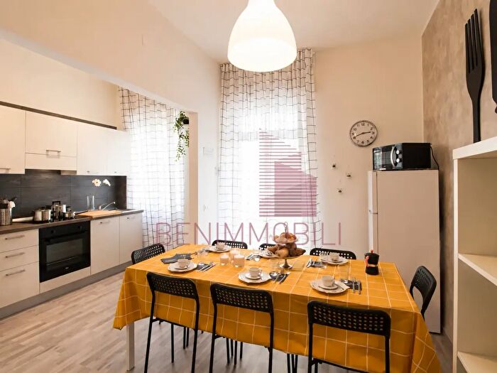 Appartamento con 5 locali in vendita in Via Pasubio C, Brescia