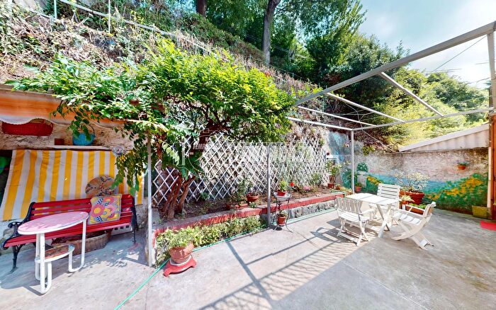 Appartamento con 5 locali in vendita in Strada Tetti Bertoglio, Torino