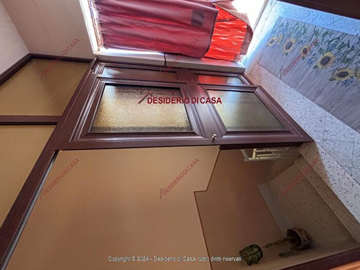 Appartamento quadrilocale in vendita in Piazza Croce Campofelice di Roccella Pa Italia, Campofelice Di Roccella