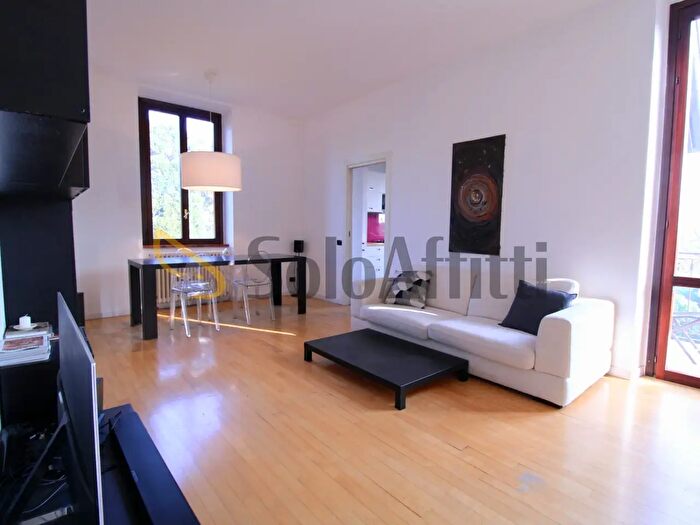 Appartamento trilocale in affitto in Viale Trieste, Barlassina