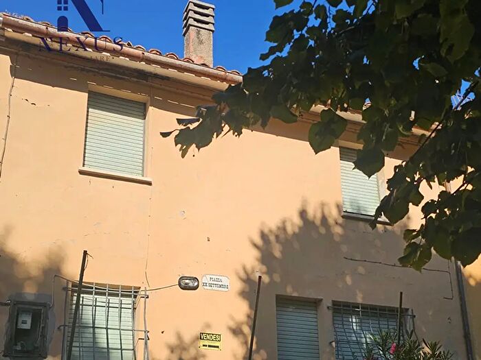 Casa con 9 locali in vendita in Piazza Settembre, Cartoceto