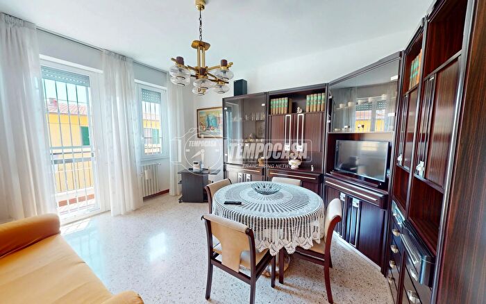 Appartamento bilocale in vendita in Via Moncenisio, Cesano Maderno